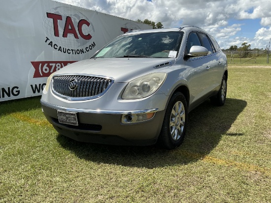 2012 Silver Buick Enclave SUV