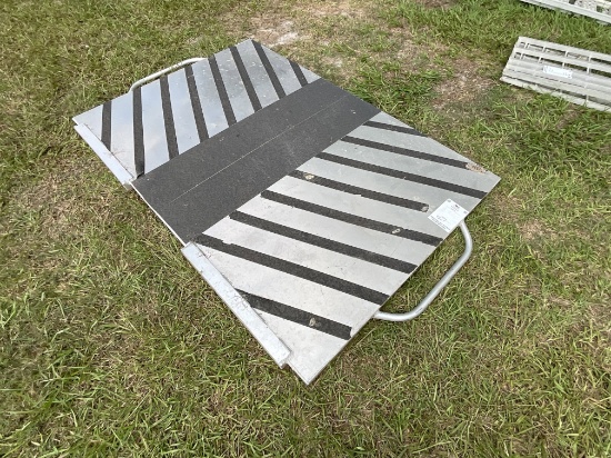4ft L X 6ft W Aluminum Ramp