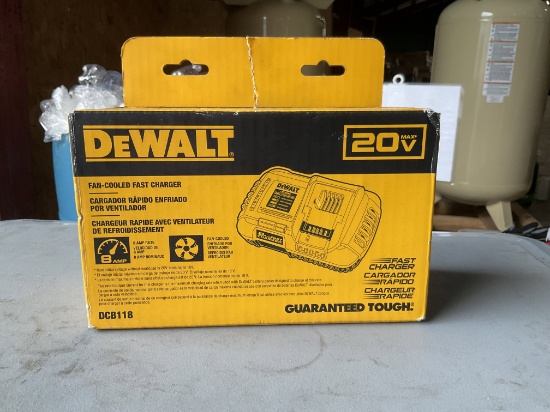 DeWalt Fan Cooled Fast Charger