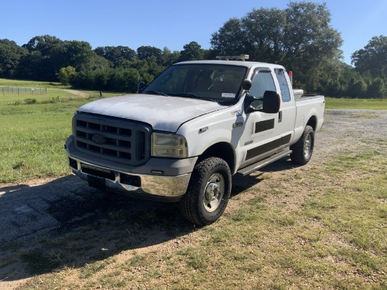 2005 Ford F-250 Super Duty 4X4 Extra Cab Pick Up Truck