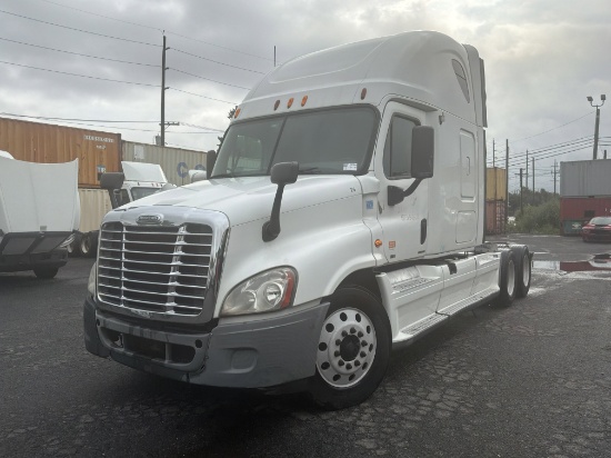 2012 FREIGHTLINER CASCADIA SLEEPER SEMI TRUCK