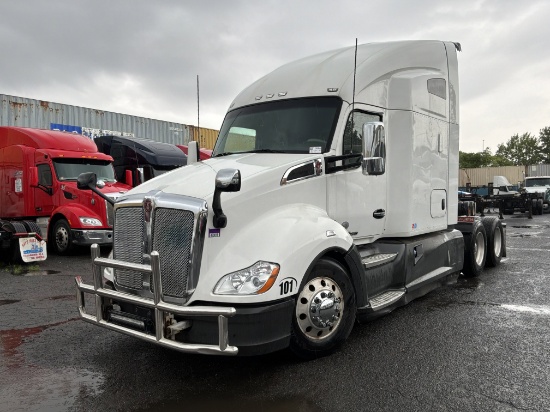 2020 KENWORTH T680 SLEEPER SEMI TRUCK