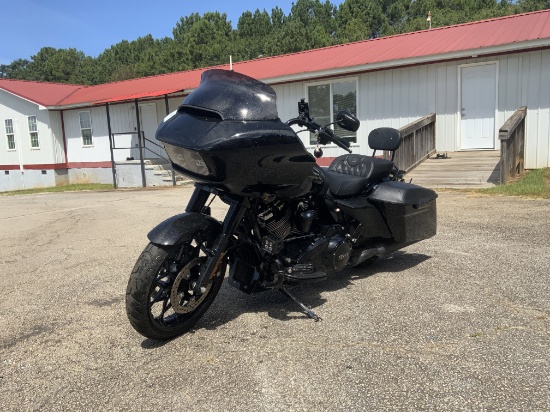 2022 Harley Davidson Road Glide Motorcycle