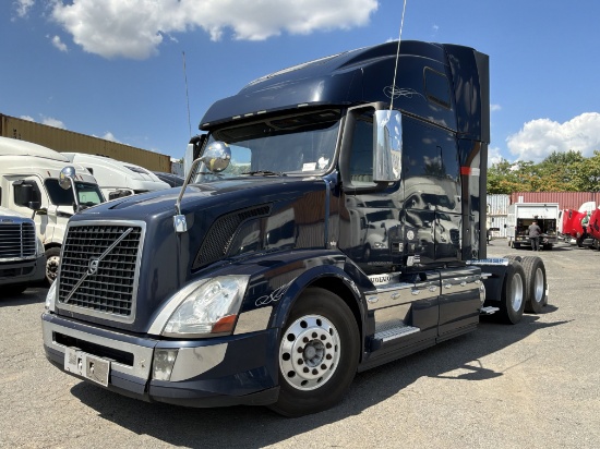2016 VOLVO VNL Double Bunk Sleeper Semi Truck