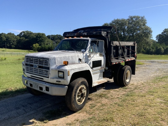 1993 Ford F-800 Single Axle Dump Truck