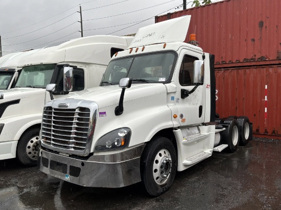 2015 FREIGHTLINER CASCADIA 125 DAY CAB SEMI TRUCK