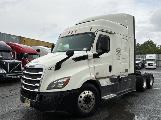 2019 FREIGHTLINER CASCADIA SLEEPER SEMI TRUCK