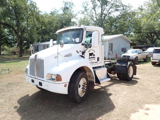 2005 Kenworth T300 Day Cab