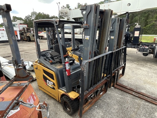 CAT 2ET4000 Forklift
