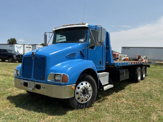 2004 Kenworth T300 T/A Rollback