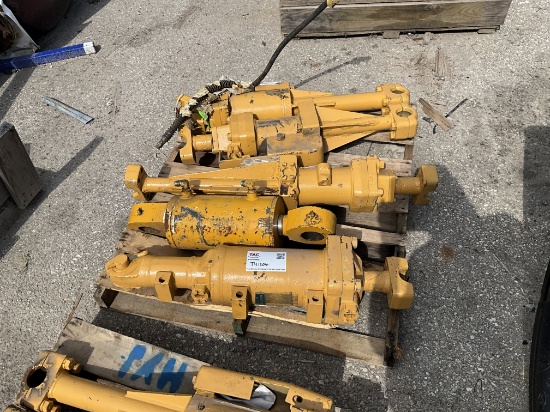 D6 Tilt Cylinders