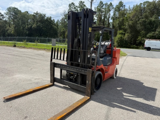 Toyota 7FGCU55-BCS 10,000 Pound Forklift