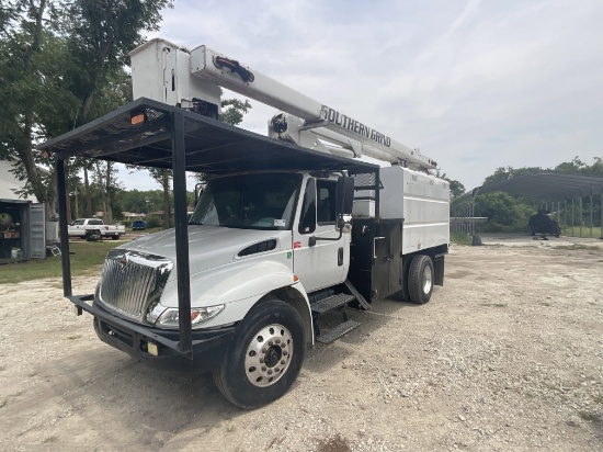 2004 International Durastar 4300 Bucket Truck