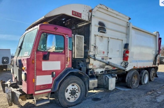 2017 Peterbilt COE 320 TRI-AXLE GARBAGE TRUCK