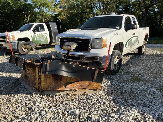 2013 GMC SIERRA 2500HD 4X4 Pickup Truck W/ MEYER SV-8.5 Plow