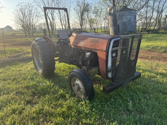 MASSEY FERGUSON 230 FARM TRACTOR