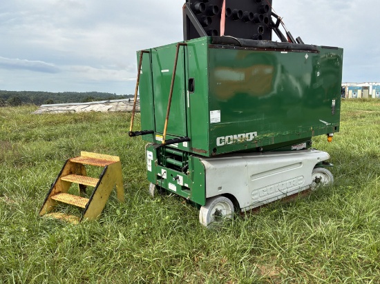 Condor V 2048 XL Scissor Lift W/Access Steps