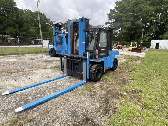 Caterpillar DP70 15,500lb Forklift