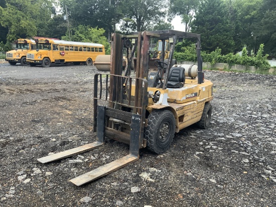 Caterpillar GPL40 8,000 Pound Forklift