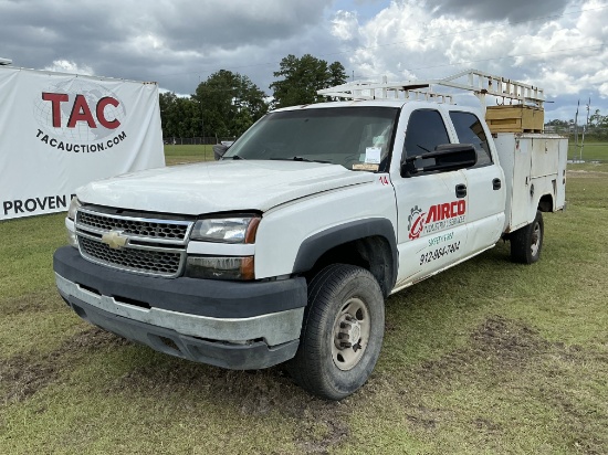 2006 Chevrolet Silverado 2500HD Service Truck