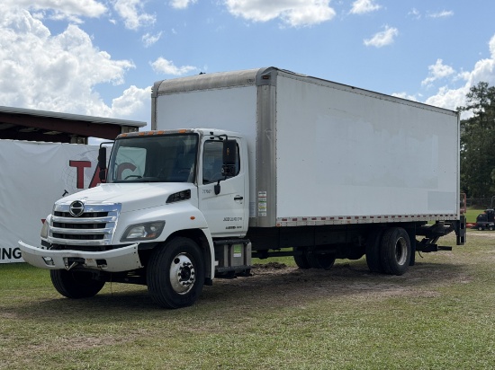 2017 Hino 268 26ft Box Truck w/ Liftgate