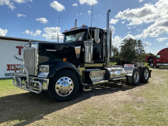 2015 Kenworth W900 Glider Day Cab Semi Truck