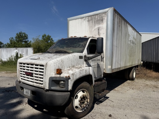 2005 GMC Topkick C7500 24ft Box Truck w/ Liftgate