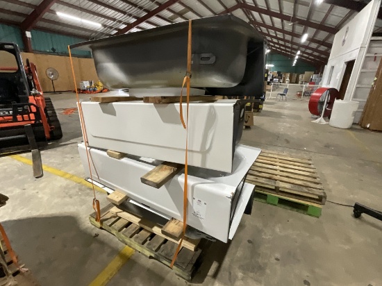 Pallet Of Bathtubs