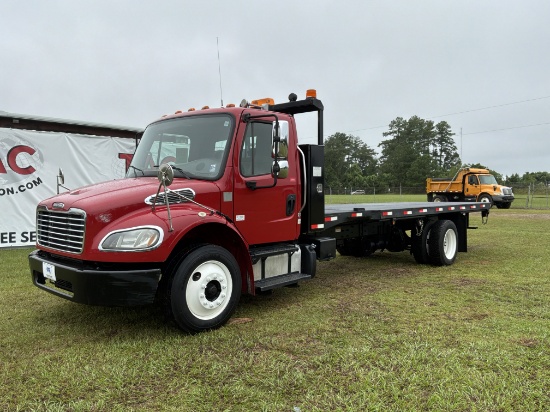 2015 Freightliner M2 106 19ft Flat Bed Truck