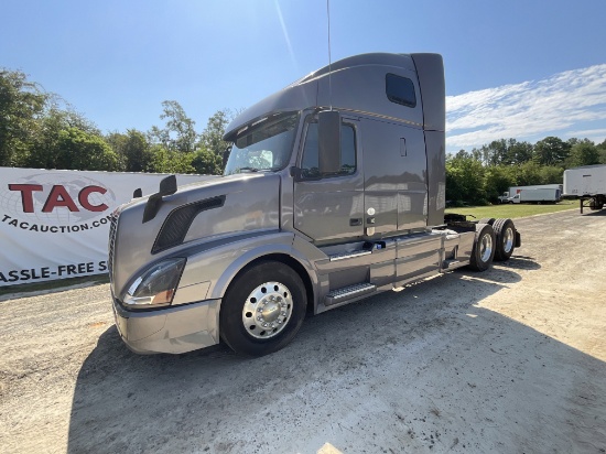 2016 Volvo VNL Double Bunk Sleeper Semi Truck