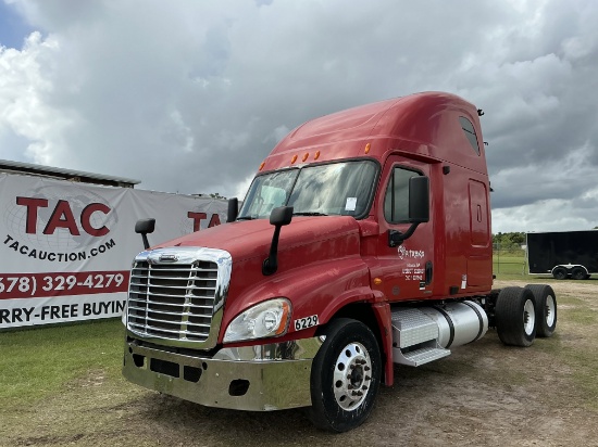 2009 Freightliner Cascadia Sleeper Cab Semi Truck