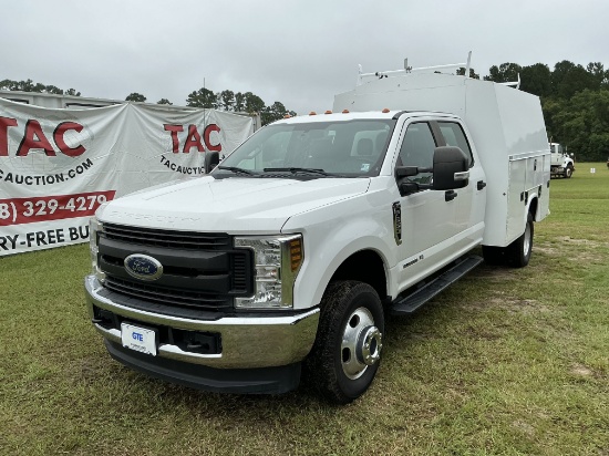 2019 Ford F-350 Super Duty Crew Cab Service Truck