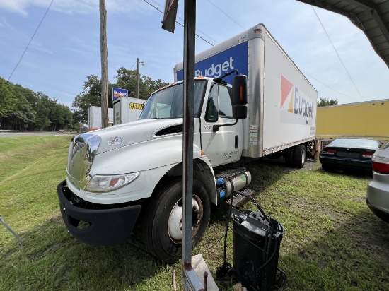 2019 International MA025 26ft Box Truck w/ Liftgate