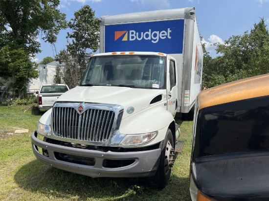 2020 International MV607 26ft Box Truck w/ Liftgate