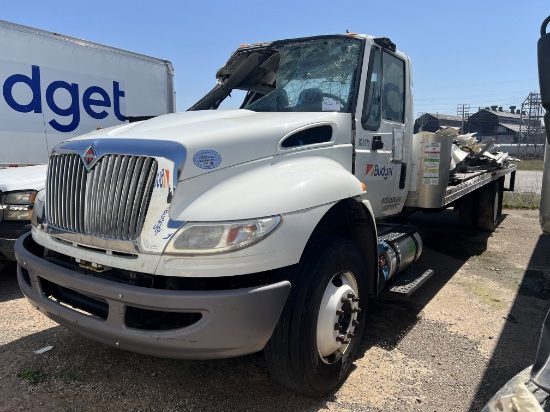 2018 International MA025 26ft Box Truck