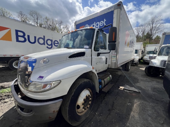2019 International MA025 26ft Box Truck w/ Liftgate