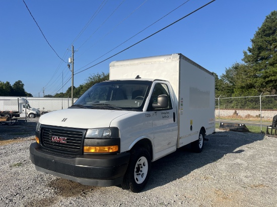 2019 GMC Savana 12ft Box Truck