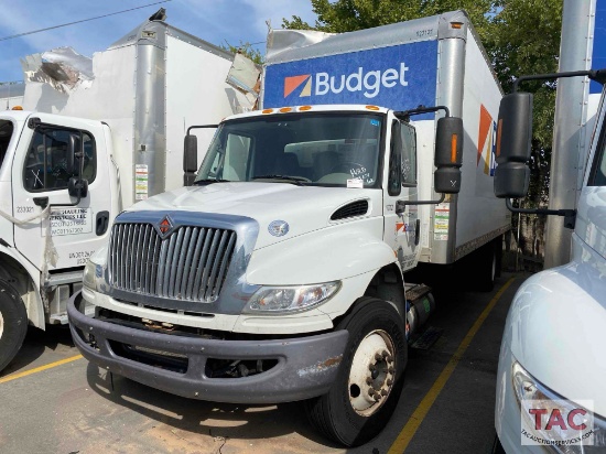 2019 International MA025 26ft Box Truck w/ Liftgate