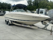 2001 SEA RAY 230 BOW RIDER