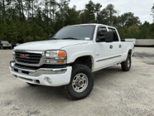 2004 GMC Sierra 2500HD SLT 4X4 Crew Cab Pickup Truck