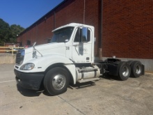 2010 Freightliner Columbia 120 Day Cab Semi Truck