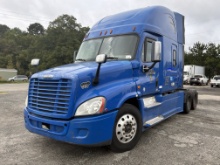 2016 Freightliner Cascadia Double Bunk Sleeper Semi Truck