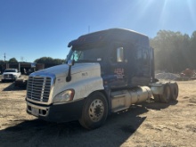 2011 Freightliner Cascadia Sleeper Semi Truck