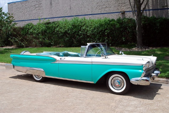 1959 Ford Galaxie Sunliner