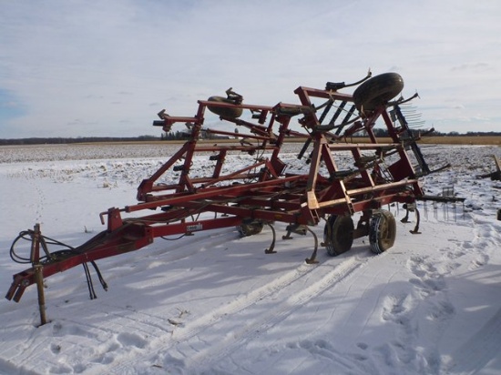 1995 Case IH 4800 FLCU Vibrashank field cultivator