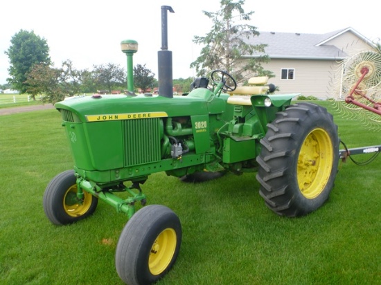 John Deere 3020 Tractor