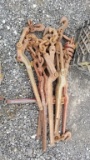 Lot of chain binders