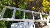Aluminum step ladder