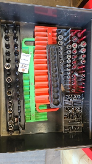 Lot - Assorted Sockets / Trays