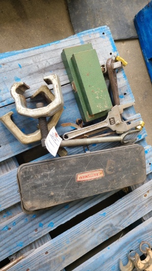 Lot - Pullers, Pickle Fork, Etc